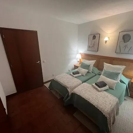 Vista Tres Castelos Портиман